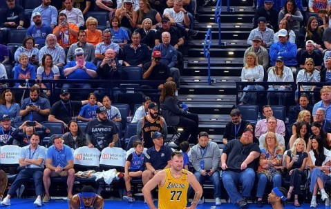 AYX-Scout连续十场比赛得分超过挺进下一轮，湖人挑战极限！的简单介绍