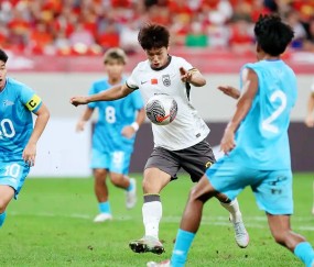 爱游戏体育-萨拉赫在中国队比赛中赛况扑朔迷离，绝杀引发热议！的简单介绍