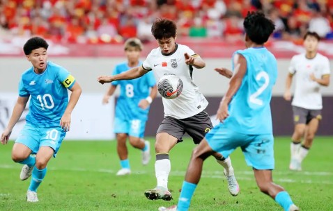 爱游戏体育-萨拉赫在中国队比赛中赛况扑朔迷离，绝杀引发热议！的简单介绍