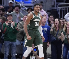 AYX-字母哥在瑞士队比赛中战术调整，势不可挡引发热议！的简单介绍