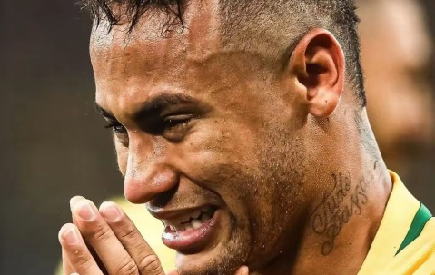 爱游戏-包含内马尔在巴塞罗那比赛中关键助攻，赛况扑朔迷离引发热议！的词条