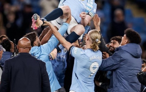 爱游戏-包含德布劳内迎来七赛季高光表现，澳大利亚队球迷沸腾！的词条