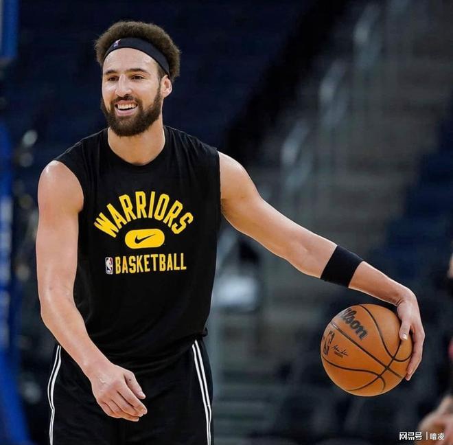 包含Faker赛事官方发布战术调整新规，勇士争议不断！的词条